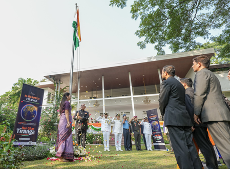 चीन, हंगरी और इंडोनेशिया के भारतीय दूतावास में मनाया गया स्वतंत्रता दिवस, इजराइल, यूक्रेन और स्लोवाकिया ने दी बधाई