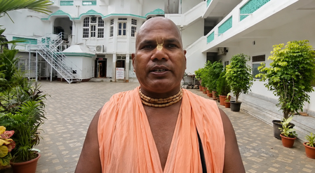 देव स्नान पूर्णिमा पर इस्कॉन भुवनेश्वर में श्रद्धा का सैलाब, 108 पवित्र कलशों से हुआ भगवान जगन्नाथ का महाअभिषेक