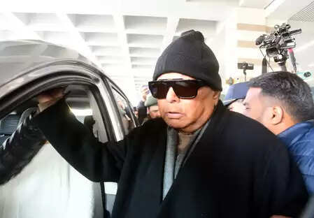 आईआरसीटीसी होटल घोटाला : लालू परिवार की याचिकाओं पर सोमवार को दिल्ली हाईकोर्ट में सुनवाई