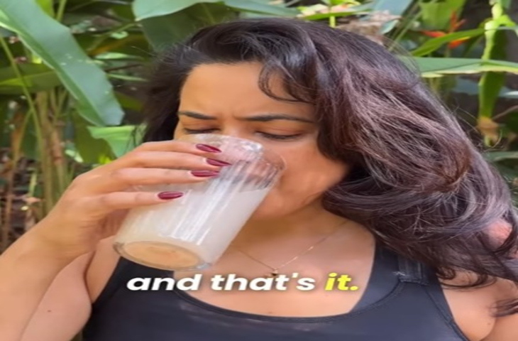 समीरा रेड्डी ने शेयर की 'बनाना स्टेम' जूस की रेसिपी, बताया डिटॉक्स का प्राकृतिक तरीका