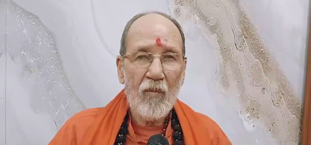 'भारत के अंदर मलाला का कोई स्थान नहीं', अहमदाबाद में किताब पढ़ाए जाने पर स्वामी दर्शन भारती ने की निंदा