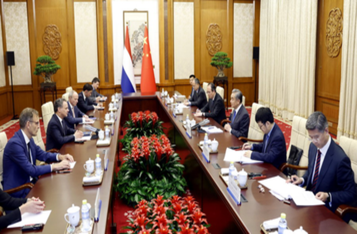 पेइचिंग : चीन और नीदरलैंड के विदेश मंत्रियों के बीच वार्ता हुई