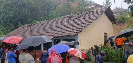कर्नाटक: मंगलुरु में भारी बारिश के बीच मकान पर गिरा मलबा, दो बच्चियों समेत तीन की मौत