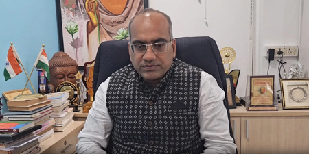 एलन मस्क के बयान बचकाने, भारत में कारोबार करना है तो कानून मानना होगा : सुजीत कुमार