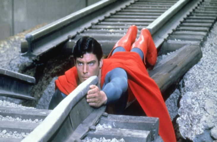 सुपरमैन के 47 साल: सुपरहीरो की उड़ान से हॉलीवुड में चला 'सीक्वल' और 'स्पिन-ऑफ' का दौर