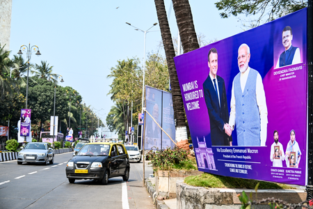 मैक्रों से मिलने का इंतजार कर रहे पीएम मोदी, बोले- हमारी बातचीत से तरक्की में मिलेगी मदद