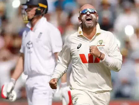 एडिलेड टेस्ट: इंग्लैंड पर हार का खतरा, 435 के लक्ष्य का पीछा करते हुए 207 रन पर गंवाए 6 विकेट