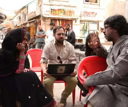 दीपिका-रणवीर की 'राम-लीला' के 12 साल पूरे, राइटर सिद्धार्थ ने शेयर कीं पर्दे के पीछे की 12 तस्वीरें