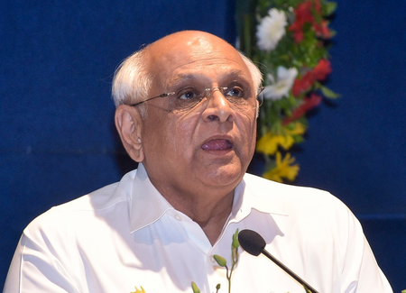 गुजरात : सूरत में पानी की टंकी गिरने के बाद सरकार ने ठेकेदार से 1.04 करोड़ रुपए वसूले