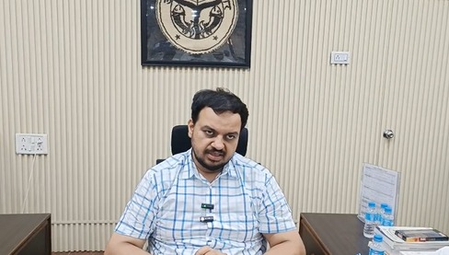 गाजीपुर में 21 केंद्रों पर होगी लेखपाल भर्ती परीक्षा, डीएम ने व्यवस्था बिगाड़ने वालों को दी कड़ी चेतावनी
