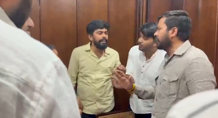 कर्नाटक: नीट विरोध प्रदर्शन से पहले युवा कांग्रेस के गुटों में झड़प, वरिष्ठ नेताओं ने कराया बीच-बचाव