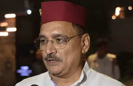 सांता क्लॉज वीडियो पर एफआईआर: वीरेंद्र सचदेवा ने आम आदमी पार्टी की ओछी राजनीति की आलोचना की