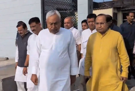 संसद कार्यवाही के बाद जदयू कार्यालय पहुंचे नीतीश कुमार, बोले- पार्टी की ताकत समर्पित कार्यकर्ता