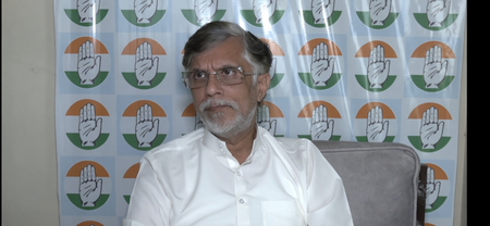 नीट पेपर लीक मामले में पवन खेड़ा का तंज, बोले- पेपर लीक नहीं हुआ, सवाल बाहर आ गया