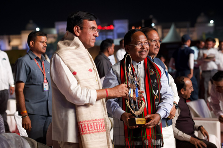 मनसुख मांडविया ने 'खेलो इंडिया ट्राइबल गेम्स' का उद्घाटन किया, आदिवासी खेल प्रतिभाओं को सराहा