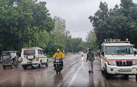 मध्य प्रदेश के 13 जिलों में भारी बारिश का अलर्ट, आईएमडी ने जारी की चेतावनी