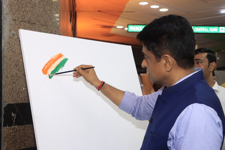 दिल्ली: एनडीएमसी वीसी ने 'हर घर तिरंगा' कला प्रदर्शनी का उद्घाटन किया