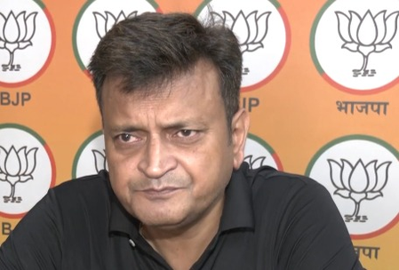 राहुल गांधी और उनका पूरा परिवार विदेशी टूलकिट की तरह काम कर रहा: अजय आलोक