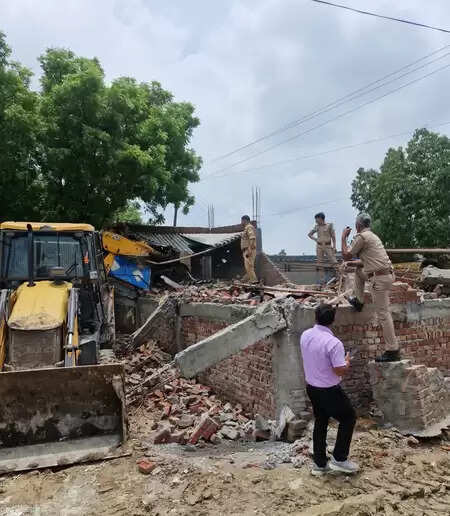 नोएडा में अवैध निर्माण से बीते साल में 2,745 करोड़ की भूमि अतिक्रमण मुक्त