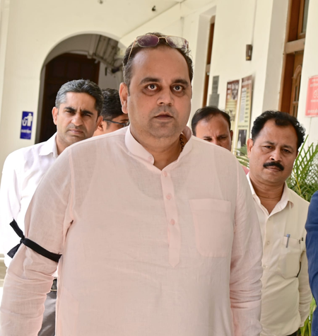 दिल्ली विधानसभा में अनोखा क्षण: महिला विधायक शिखा रॉय ने संभाली सदन की कमान