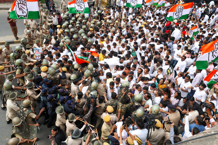 'वोट चोरी' और मतदाता सूची में गड़बड़ी के आरोपों को लेकर जयपुर में कांग्रेस का प्रदर्शन