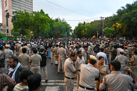 सांसद डॉ. वी सिवदासन ने राज्यसभा के सभापति को नोटिस देकर नीट मामले और पुलिस की कार्रवाई पर चर्चा की मांग की