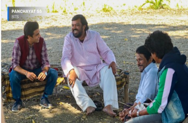 रिलीज के 6 साल बाद भी बरकरार है 'पंचायत' का जलवा, मेकर्स ने शेयर की पुरानी यादें