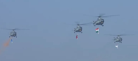 गणतंत्र दिवस परेड में दिखी भारत की सैन्य शक्ति, लोगों ने देखा सूर्यास्त का 'उदय' और सुनी अपाचे की गूंज