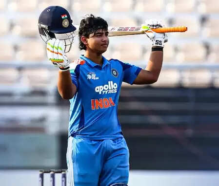 टी20: 15 छक्के और 11 चौके, वैभव सूर्यवंशी ने यूएई ए के खिलाफ ठोके 144 रन