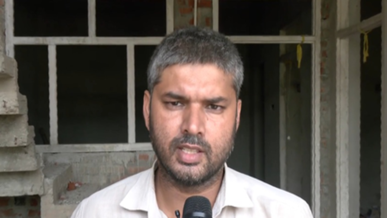 राम मंदिर चढ़ावा मामला: लव कुश मिश्रा के मकान पर बुलडोजर एक्शन की अटकलों ने पड़ोसियों की बढ़ाई चिंता
