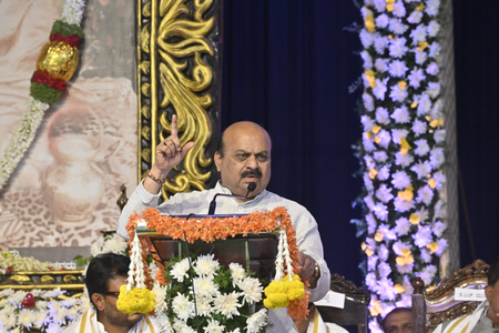 बोम्मई का सीएम शिवकुमार पर हमला, बोले-पिछली सरकार को दोष देकर नहीं छिपेगा वित्तीय संकट