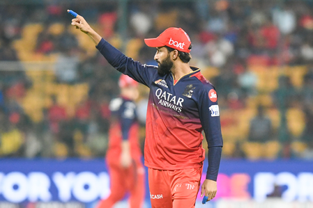 आईपीएल 2026: एसआरएच के खिलाफ आरसीबी ने टॉस जीतकर चुनी गेंदबाजी, डफी-अभिनंदन का डेब्यू