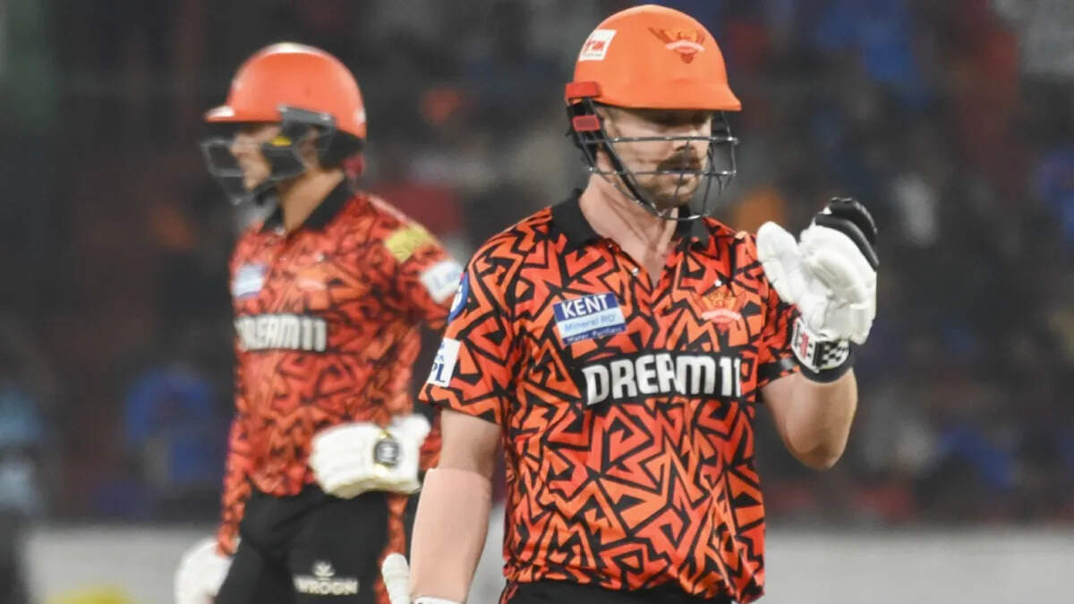 MI vs SRH Highlights: IPL में 12 साल बाद सनराइजर्स हैदराबाद का हुआ ऐसा शर्मनाक हाल, होम ग्राउंड पर पहली बार हुई ऐसी घनघोर बेइज्जती