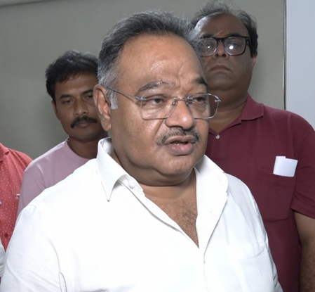 टीएमसी ही टीएमसी पर कर रही हमला, भाजपा पर आरोप बेबुनियाद : समिक भट्टाचार्य