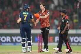 GT vs SRH: प्लेऑफ में जाने के लिए दोनों टीमों के लिए अहम मुकाबला, आंकड़ों में ये टीम आगे, कौन मारेगा बाजी