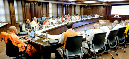 यूपी : सीएम योगी का निर्देश, प्राणी उद्यानों में बर्ड फ्लू से सुरक्षा के लिए उच्चतम सतर्कता बरती जाए