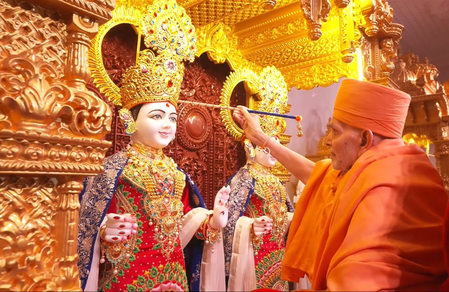 फ्रांस में हुआ देश के पहले पारंपरिक हिंदू मंदिर का भव्य प्रतिष्ठा महोत्सव संपन्न