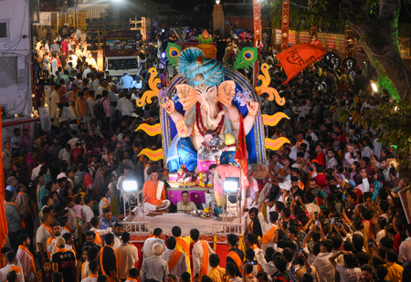 कर्नाटक के रायचूर में गणेश विसर्जन जुलूस के दौरान ट्रैक्टर दुर्घटना में दो लड़कों की मौत