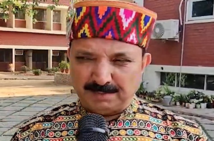 आधुनिकता की आड़ में लोक संस्कृति को विकृत कर रहे हैं कुछ लोग: लोक गायक करनैल राणा