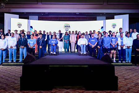 सीडब्ल्यूजी 2026: भारतीय दल को शानदार विदाई, ग्लासगो के लिए ऑफिशियल किट का अनावरण