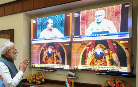 अयोध्या : रामनवमी पर रामलला का 'सूर्य तिलक', पीएम मोदी भी बने दिव्य नजारे के साक्षी