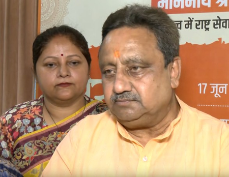 संजय राउत के विवादित बयान पर बरसे भाजपा नेता, बोले- सोचिए, आपके लोग क्यों साथ छोड़ रहे हैं...