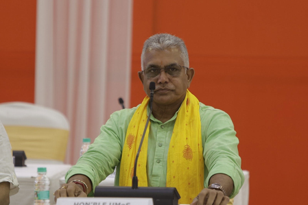 दिलीप घोष बोले- 'टीएमसी के पागलपन के कारण खराब हुई बंगाल की आर्थिक स्थिति', चंद्रिका भट्टाचार्य पर भी उठाए सवाल
