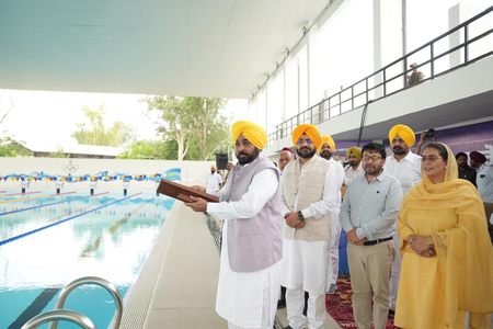 पंजाब: सीएम मान ने संगरूर में ओलंपिक स्तर के स्विमिंग पूल का उद्घाटन किया, कहा-भविष्य में ओलंपियनों की नर्सरी बनेगा