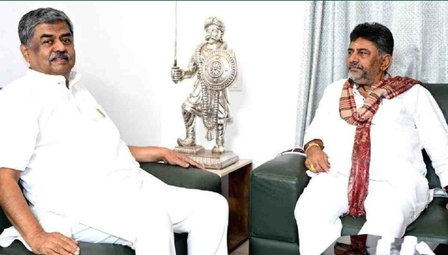 डीके शिवकुमार सरकार के सौ दिन के जश्न पर विवाद, मंच पर जगह न मिलने से कांग्रेस प्रमुख ने जताई नाराजगी