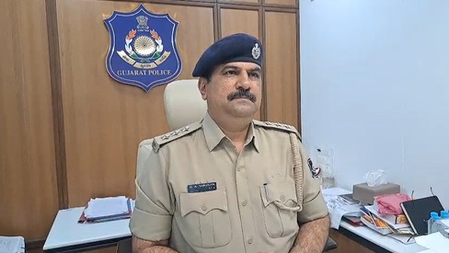 जमीन सौदे में 4 करोड़ की ठगी का पर्दाफाश, सूरत इको सेल ने असमत खान को किया गिरफ्तार