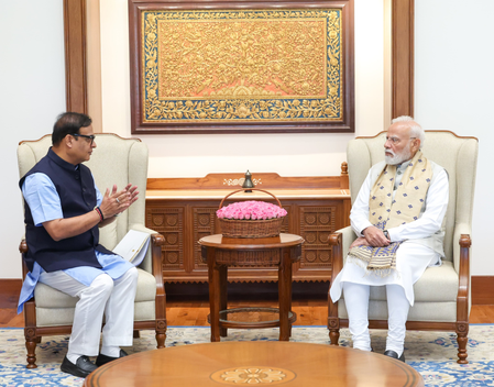 सीएम हिमंता सरमा ने पीएम मोदी से की मुलाकात, असम में बाढ़ से निपटने का दिया भरोसा