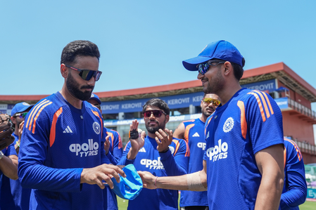 पहला वनडे: वेस्टइंडीज के खिलाफ टॉस जीतकर भारत ने चुनी गेंदबाजी, नमन धीर का डेब्यू