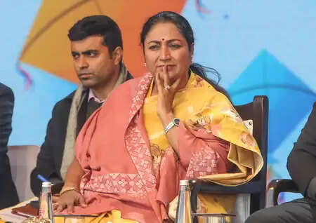 दिल्ली में भी 112 बनेगा एकमात्र आपात नंबर, अलग-अलग हेल्पलाइन से छुटकारा: सीएम रेखा गुप्ता