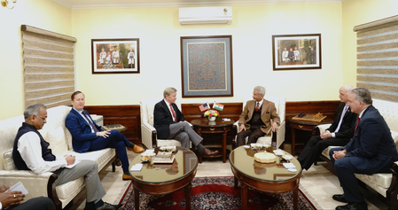 एस जयशंकर ने अमेरिकी सांसदों से मुलाकात की; द्विपक्षीय संबंधों और इंडो-पैसिफिक पर हुई चर्चा